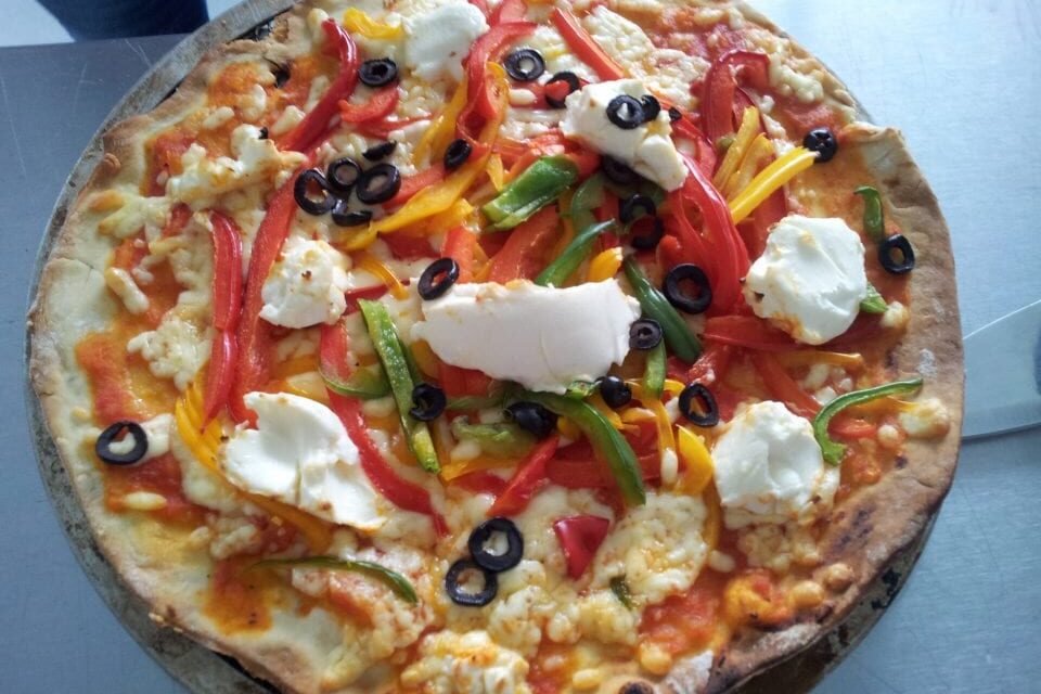Delicious Vegetarian Pizza Recipe that will Give the Needed Weekend