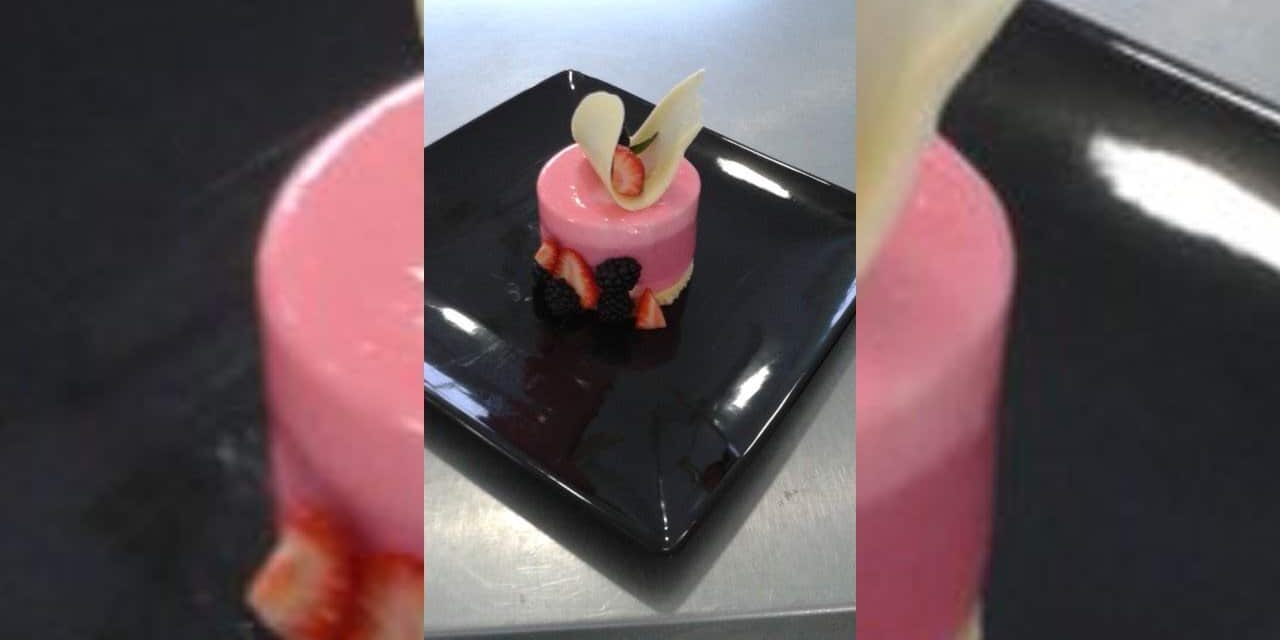 Strawberry Mouse With American White Chocolate Xtravaganza Recipe