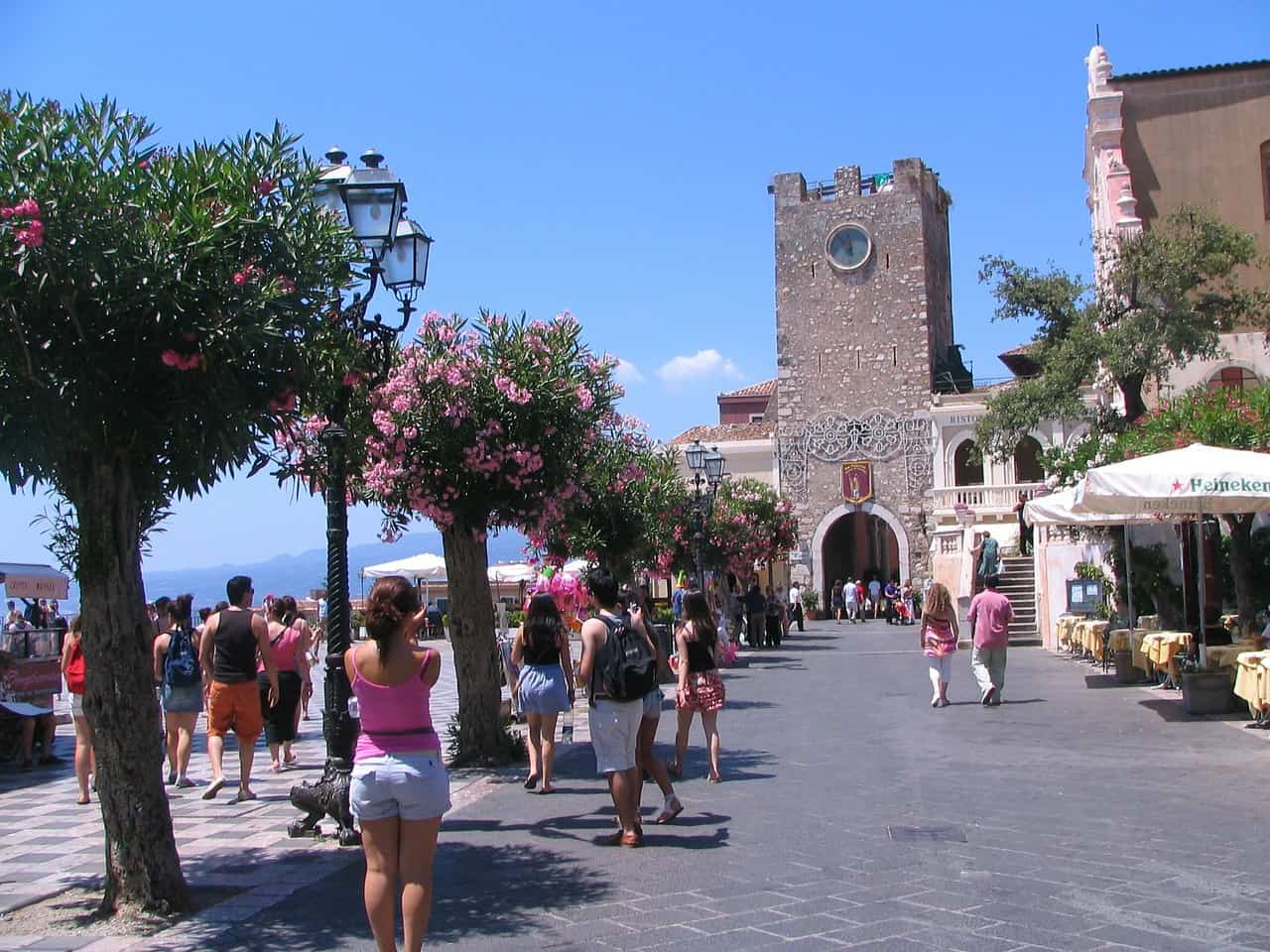 Let's take you to the Amazing Italian city of Taormina on Sicily